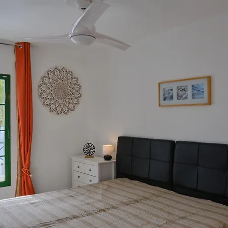 Apartment Floor Ocean Views Lanzamar - Renovated Gem With A Sunny, Private Terrace & Elevator & Pool - Puerto del Carmen (Lanzarote)