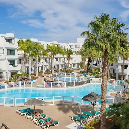Floor Ocean Views Lanzamar - Renovated Gem With A Sunny, Private Terrace & Elevator & Pool - Apartment